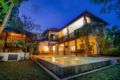 Seminyak, 7 Bedrooms, Walk to Beach, Amazing Value ホテルの詳細