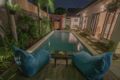 Spacious and cozy 2 bdr villa with pool and garden ホテルの詳細