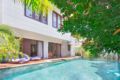 SPECIAL OFFER Exquisite tropical villa Seminyak ホテルの詳細