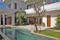 Sunset Villa Canggu - 4BR Luxury Villa ホテルの詳細