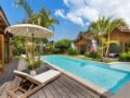 Tropical Oasis 5mins from Beach - Villa Atmo 3 BR ホテルの詳細
