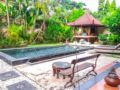 Villa Tristan Bali | Private Pool Balcony Gazebo ホテルの詳細