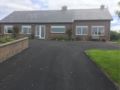 Large bright house in Connemara with sea view ホテルの詳細