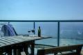 Panoramic Sea View Over Bugrashov Beach w/ Balcony ホテルの詳細
