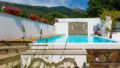 VILLA SALVATOROSA - PRIVATE POOL - SORRENTO COAST ホテルの詳細