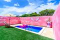 91 Private Pool/Art Wall/3BR /Baby/Max14ppl/B ホテルの詳細