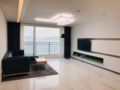 Beautiful ocean view in a modern-style apartment ホテルの詳細