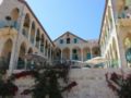 Deir Al Oumara Hotel ホテルの詳細