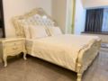 037. ENGLISH SUITE IMPERIO RESIDENCE IN TOWN ホテルの詳細
