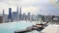 5 star HolidayDuplex suite KLCC Sky Pool ホテルの詳細