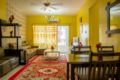 Al Imam's HOMESTAY Apartment Near Sunway Lagoon ホテルの詳細