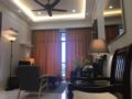 Homey Apartment Luxurious Deco,Near Mahkota Parade ホテルの詳細