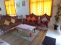 IZZAT HOMESTAY 1 ( NEAR HUSM K, KERIAN ) ホテルの詳細