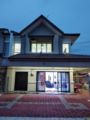 James Homestay Batu Pahat ホテルの詳細