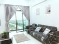 Luxury Condo HomeStay 3BR 8Pax Bukit Indah / JB ホテルの詳細