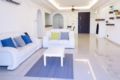 Santorini Seaview Holiday Home Queensbay ホテルの詳細