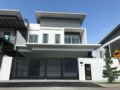 Semi D New House Sungai Abong Muar 10 to 20pax ホテルの詳細