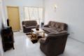 Seremban 2 | Central Park Homestay | 3 Rooms ホテルの詳細