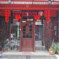 Threehouse Bed & Breakfast ホテルの詳細