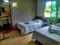 Two single beds roms Homestay contain bathroom ホテルの詳細