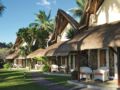 La Pirogue A Sun Resort ホテルの詳細