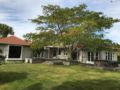 Close to Airport, sunny and spacious house ホテルの詳細