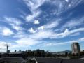 Cosy sunny apartment view over water and sky tower ホテルの詳細