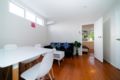 Takapuna Central Spacious & New 3 Bedroom Unit ホテルの詳細