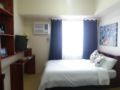 A cozy condo avida aspira ホテルの詳細