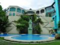 Bohol Plaza Resort and Restaurant ホテルの詳細