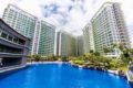 Experience a tropical paradise Azure Resort Condo ホテルの詳細