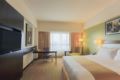 Holiday Inn & Suites Makati ホテルの詳細