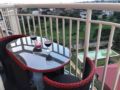 NEW Stunning Tagaytay Condo 1BR Balcony Taal Lake ホテルの詳細
