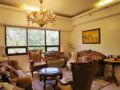 Plush European-style Haven at the Heart of BGC ホテルの詳細
