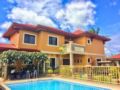 Tagaytay Villas Adelle Luxury Private Villa ホテルの詳細