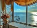 Unique suite with amazing Bayview, W/massage chair ホテルの詳細