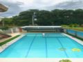 Villa Leah Hotspring Resort Pansol Calamba Laguna ホテルの詳細