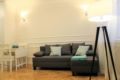 BonifacioLux Apartment. Next to old town&metro ホテルの詳細