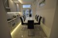 Luxury Apartment with Parking&Aircondition&Sauna ホテルの詳細