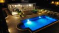 Sunset Villa,heatable pool,Jacuzzi, near beach ホテルの詳細