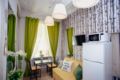 TWO STEPS Apartments on Pestelya #5 ホテルの詳細