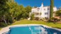 5 bedrooms Villa Soraya near Puerto Banus ホテルの詳細