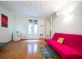 Almodovar Room 35sqm Big Family Room near Ramblas ホテルの詳細