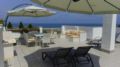 Panoramic sea view, private terrace, lovely garden ホテルの詳細