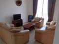 NEW FULLY FURNISHED 3 BEDROOM APT ON 3RD FOOR ホテルの詳細