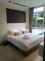 2 bedroom condo with Pool acess from balcony ホテルの詳細
