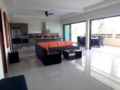 2 SAMUI HOLIDAYS RESIDENCE with swimming pool ホテルの詳細