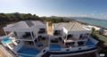 3 Bed Seaview Villa 5 mins to Beach (A1) ホテルの詳細