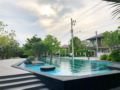 4BR Mountain View w/wifi, Pool, Gym & Big Garden ホテルの詳細