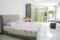 5 mins to Lumpini MRT// 42 sqm Modern Studio ホテルの詳細